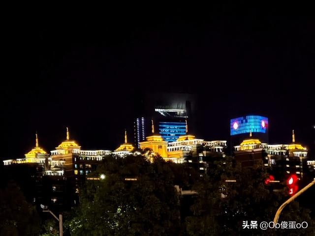 爱好拿发端机一齐随拍，记载一起良辰美景让人沉沦的那一刻…即使你也爱好能一道瓜分下吗？