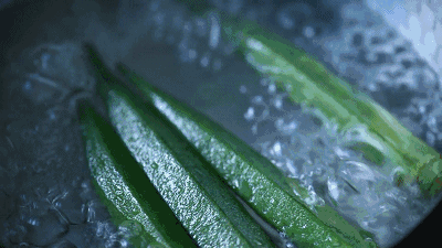 油菜的功效
:炒油菜前，需不需要焯水呢？有哪些营养价值和功效呢？